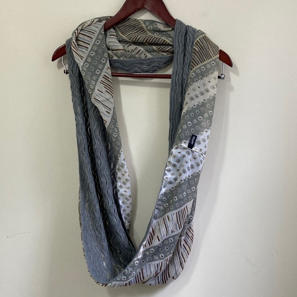Apt 9 Women’s Infinity Scarf - Picture 1 of 7